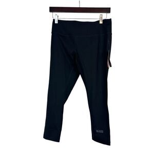 5.11 tactical PT-R Max Effort Capri back size Medium